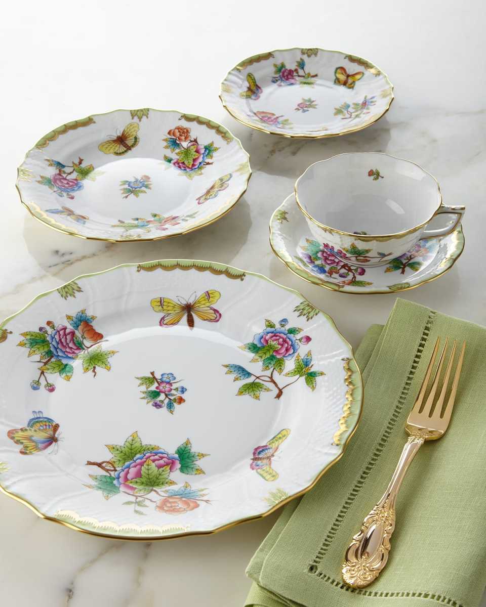 Queen Victoria Soup Cup